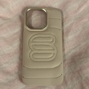 NWT Aritzia Super Puff Cream iPhone 14 Pro Case